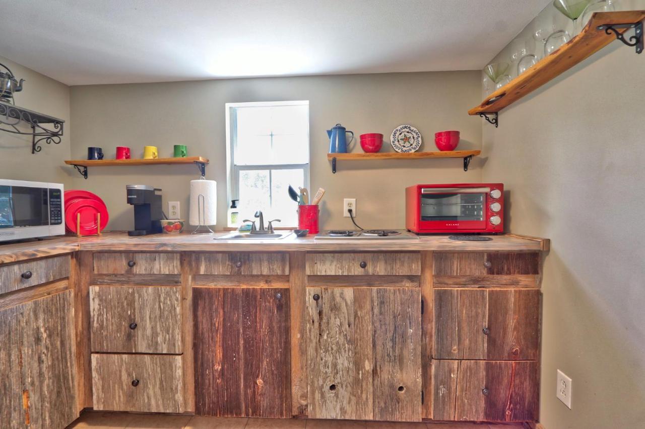 Sunflower Ridge Bungalow Wimberley Exteriör bild